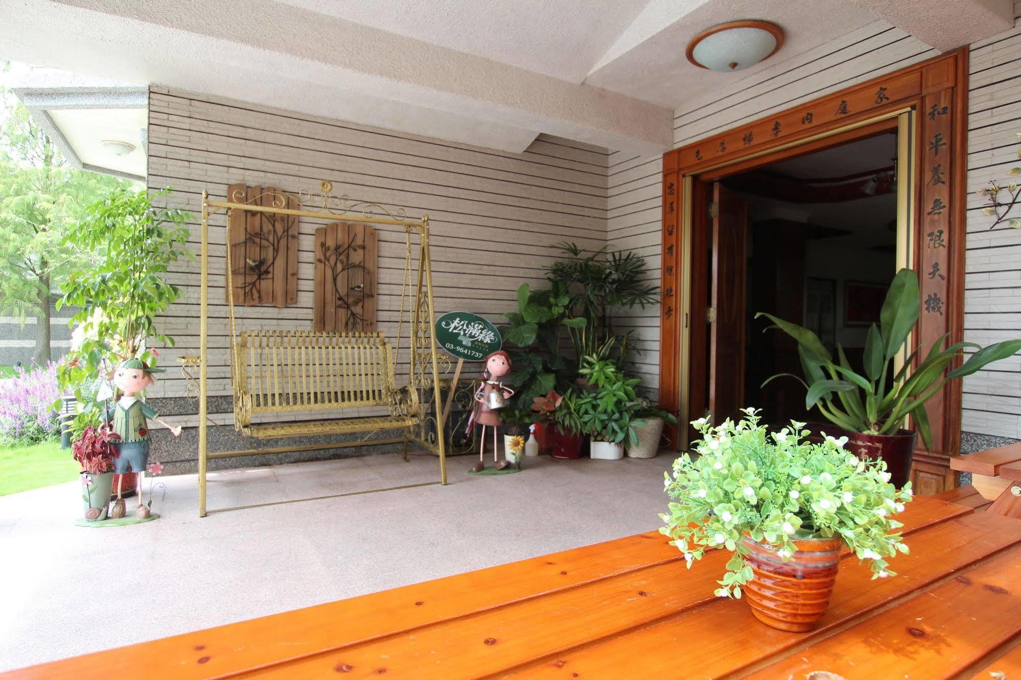 Yilan Pine Villa Homestay Luodong Exterior photo